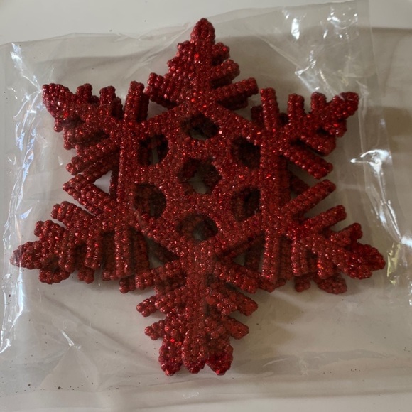Large Red Snowflake Ornaments Set (4) in a Pack - Picture 6 of 6